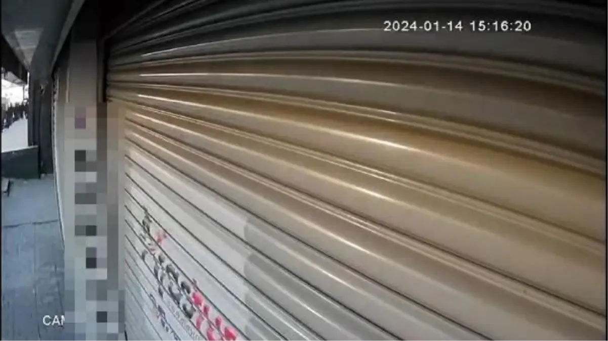 Diyarbakır'da boşaltılan binanın çökme anları güvenlik kamerasıyla kaydedildi