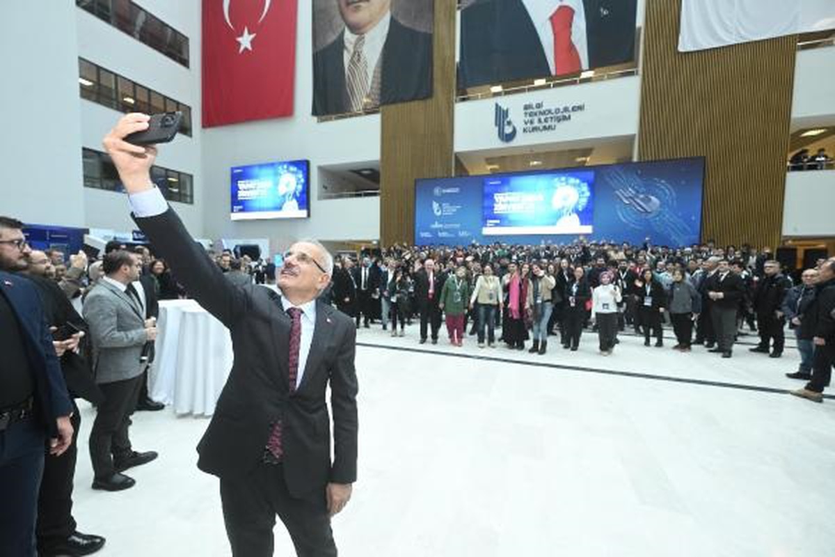 Ulaştırma Bakanı: Yapay zeka, bağlantılı dünyanın yakıtı olacak