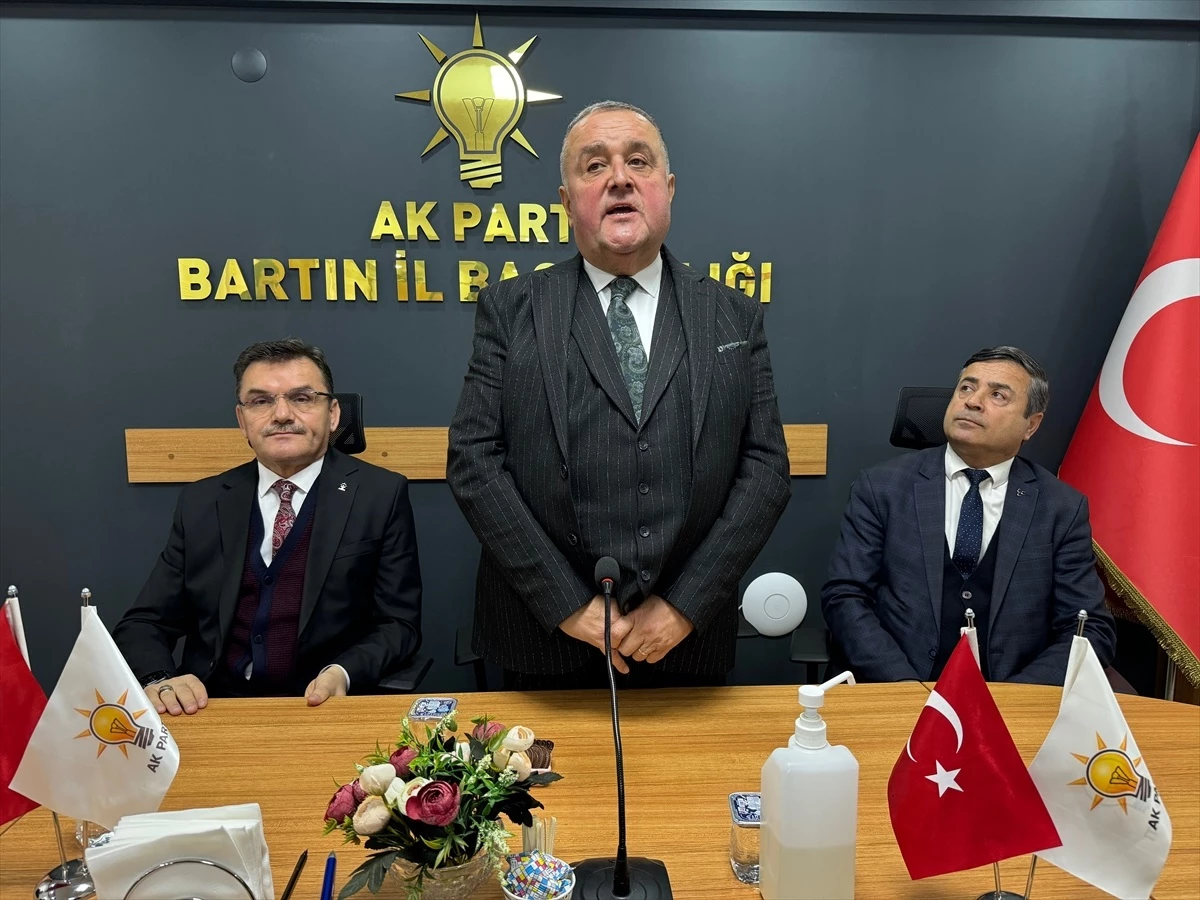 Bartın Belediye Başkanı Hüseyin Fahri Fırıncıoğlu, AK Parti İl Başkanlığını ziyaret etti