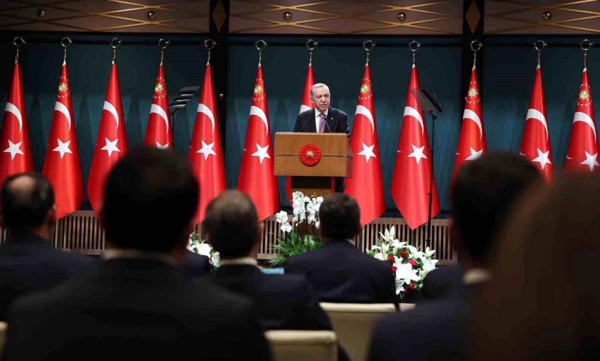 Cumhurbaşkanı Erdoğan: "SSK ve Bağ-Kur emeklisi aylıklarına ilave yüzde 5 daha artış yapacağız"
