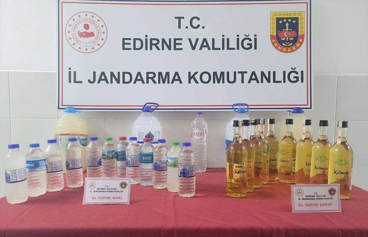 Edirne\'de 28 litre sahte içki ve 9 şişe gümrük kaçağı ele geçirildi