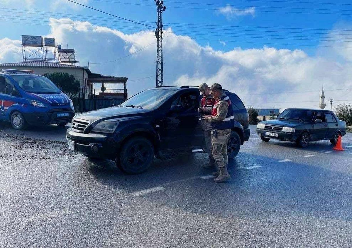 Hatay\'da Jandarma Ekipleri 108 Aranan Şahsı Yakaladı