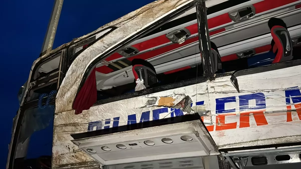 Mersin\'de 9 kişinin can verdiği kaza anı kamerada