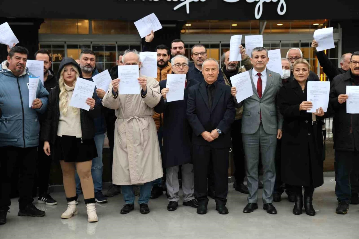 Adana İYİ Parti Çukurova İlçe Başkanlığı\'nda 130 kişi istifa etti