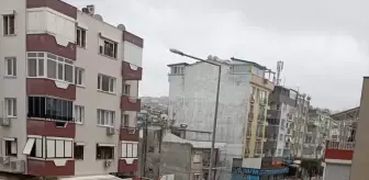 İzmir'de sağanak sonrası dereler taştı, ev ve iş yerleri su altında kaldı