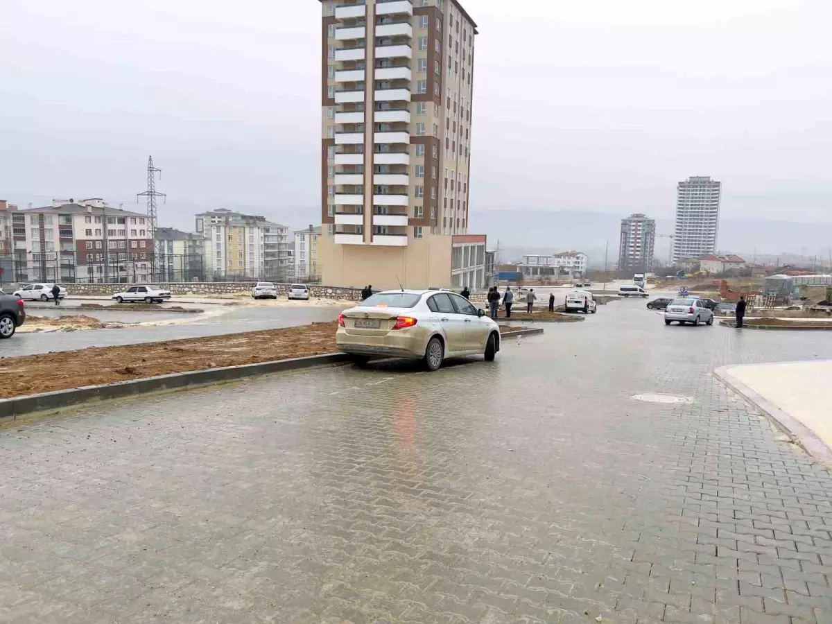 Kastamonu\'da Soğuk Hava ve Buzlanma: Araçlar Kaza Yaptı, Vatandaşlar Yaralandı