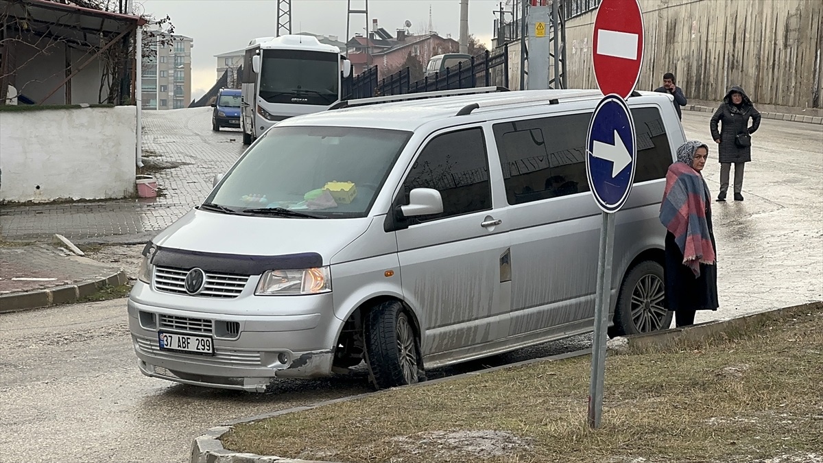 Kastamonu\'da Soğuk Hava ve Buzlanma Nedeniyle Trafik Kazaları