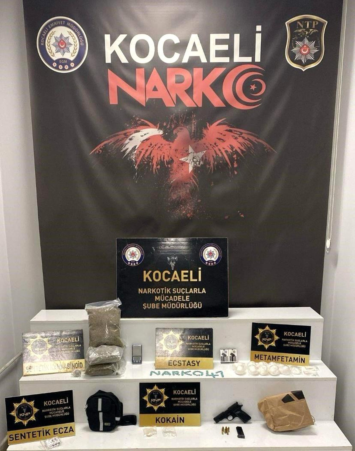 Kocaeli\'de Uyuşturucu Operasyonunda 4 Şüpheli Tutuklandı