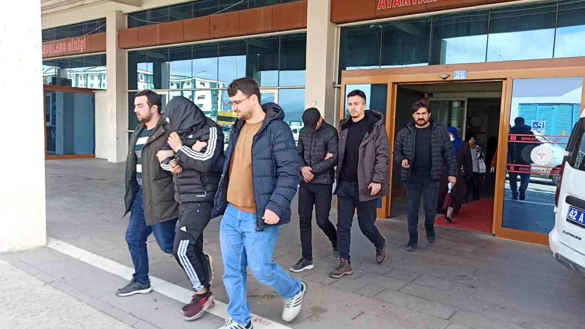 Konya\'da Evden Hırsızlık Yapan Şüpheliler Yakalandı