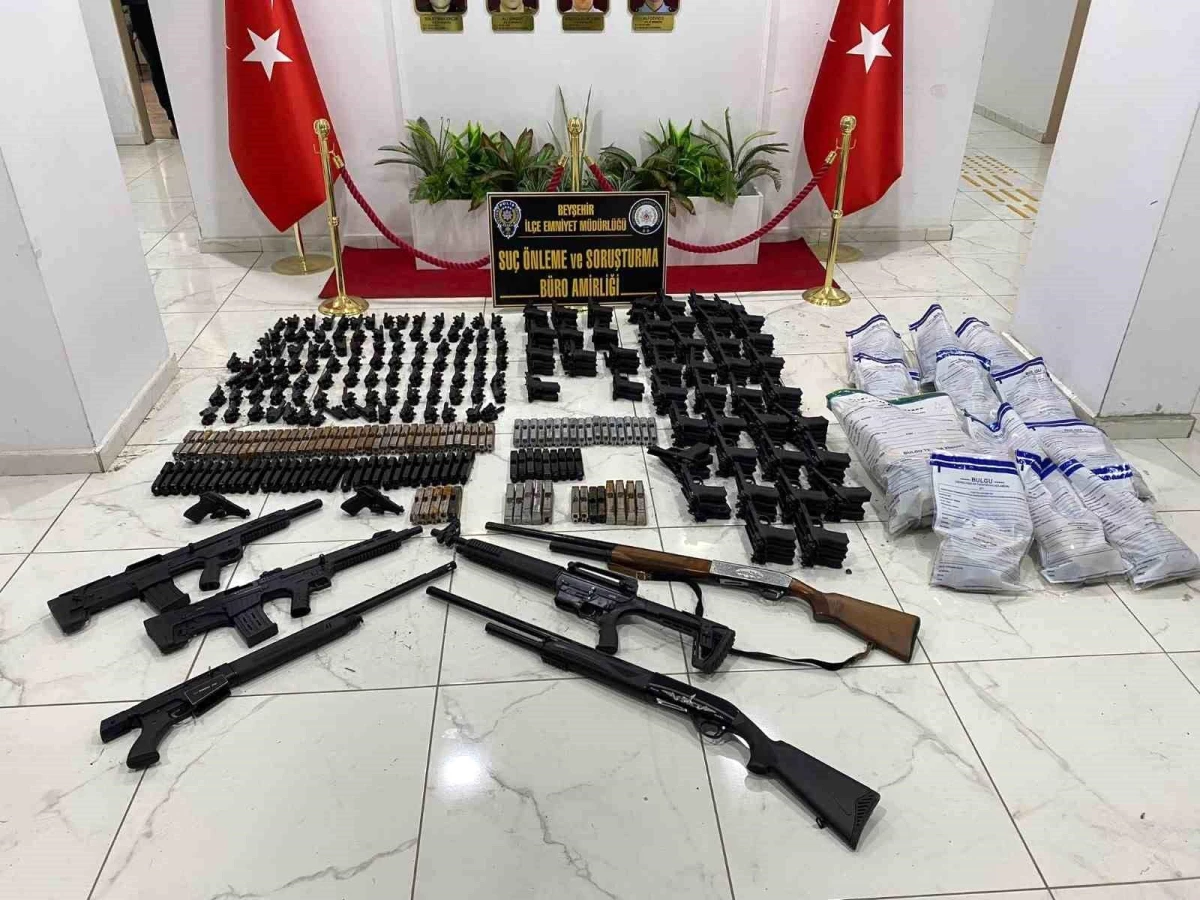 Konya\'da Silah Operasyonu: Çok Sayıda Silah ve Malzeme Ele Geçirildi