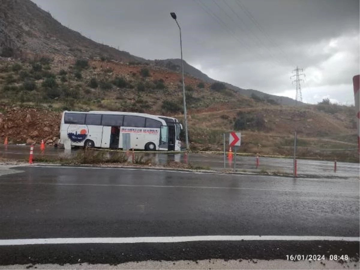Mersin\'de otobüs kazasında 6 kişinin kimliği belirlendi