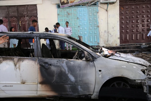 Mogadişu'da intihar saldırısı! En az 3 kişi hayatını kaybetti