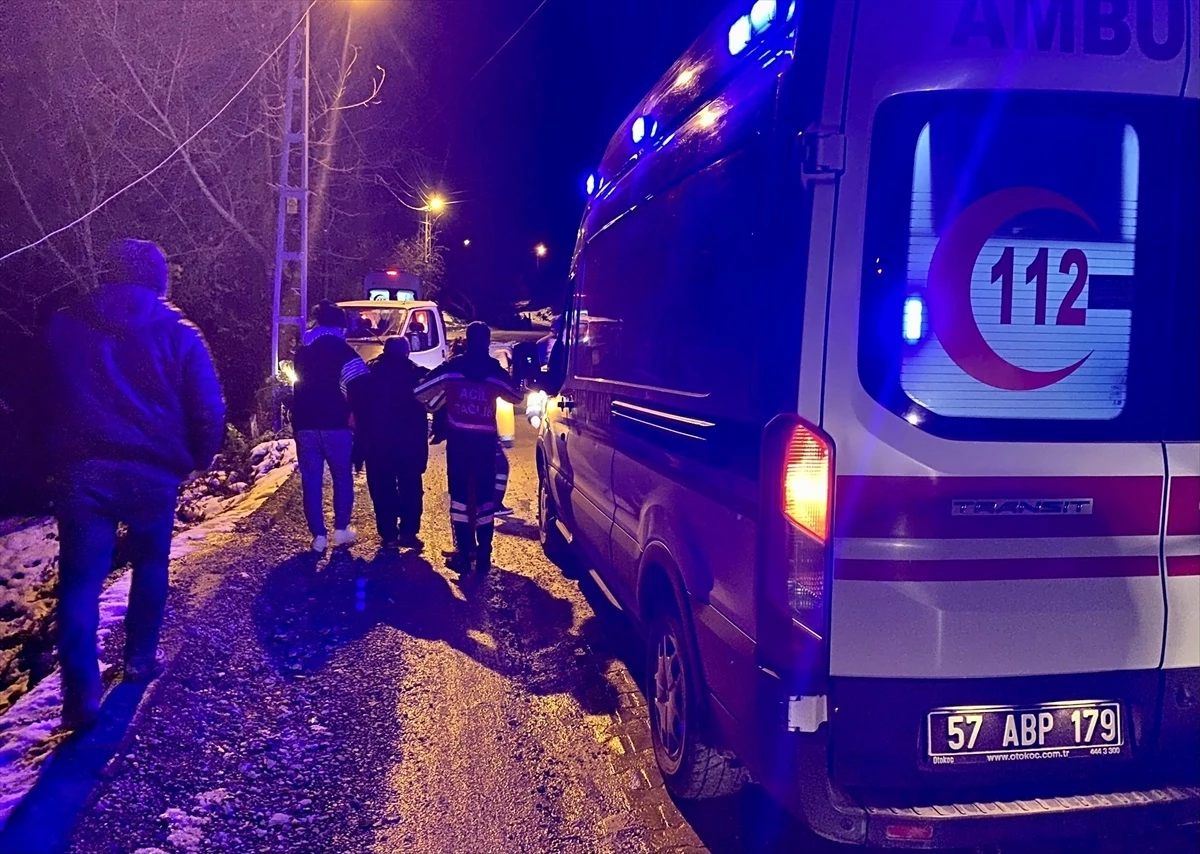 Sinop\'un Türkeli ilçesinde kamyonetin çarptığı kişi yaralandı