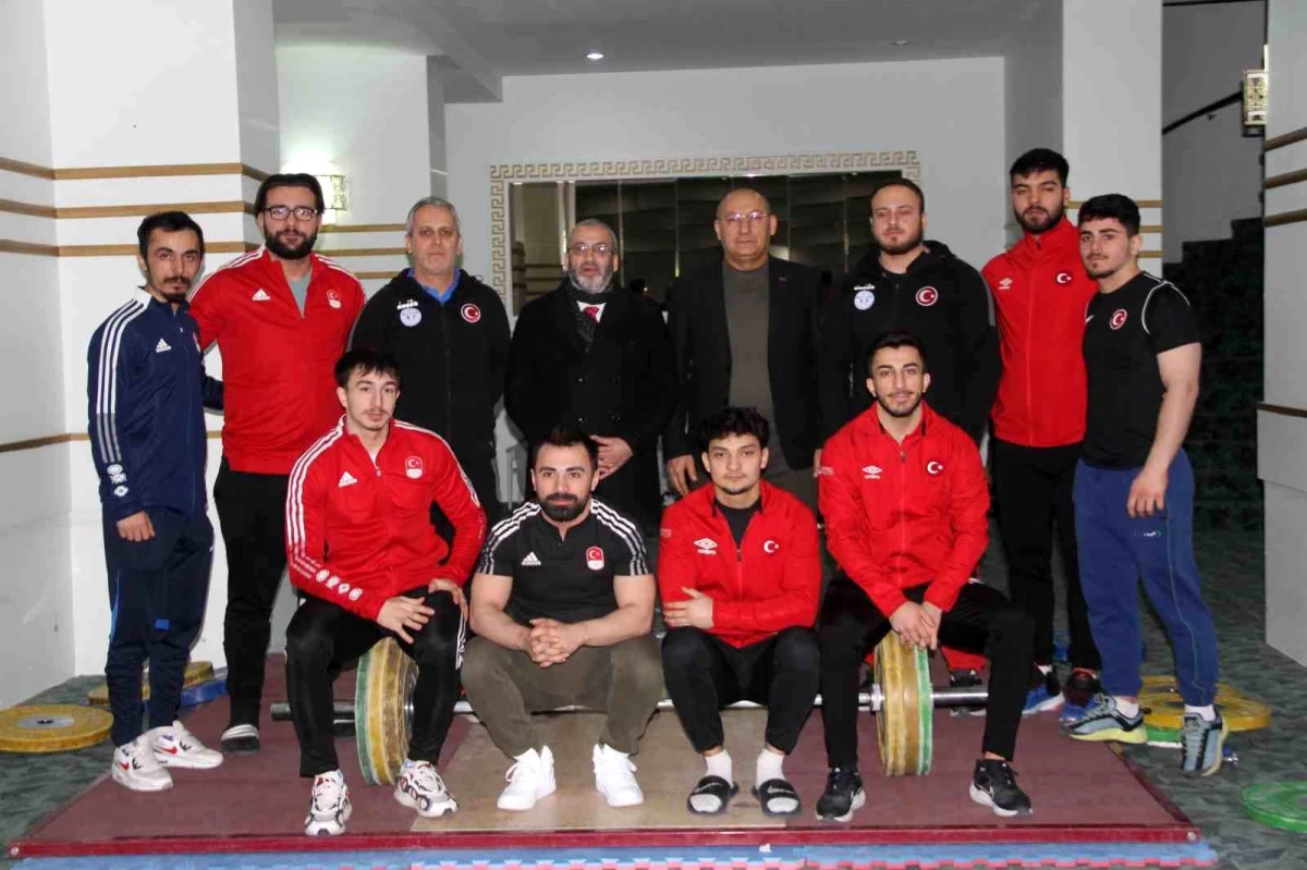Türkiye Halter Federasyonu Başkanı: Naim Süleymanoğlu ve Halil Mutlu\'nun yerini dolduracak bir sporcu yetişmedi