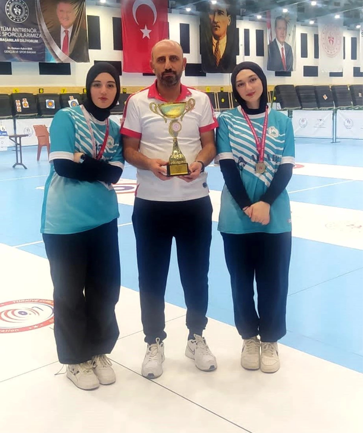 Tekkeköy Anadolu İmam Hatip Lisesi, Samsun\'da düzenlenen Floor Curling Müsabakalarında birinci oldu