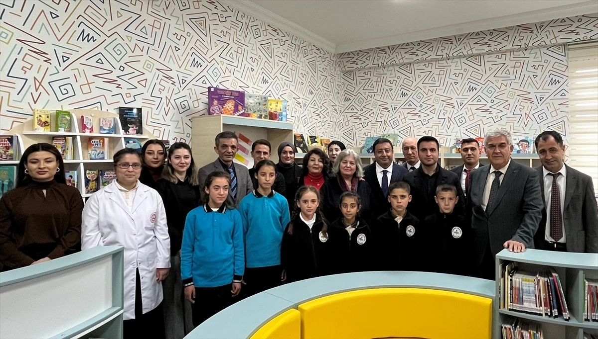 TSKB, Gaziantep ve Kahramanmaraş\'ta yeni okul kütüphaneleri açtı