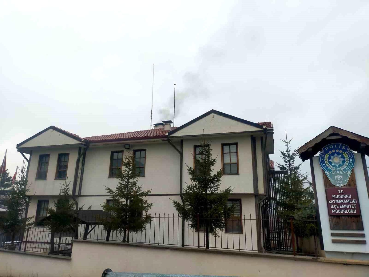 Bolu\'da yasadışı yollarla ülkeye giren 6 yabancı uyruklu şahıs yakalandı