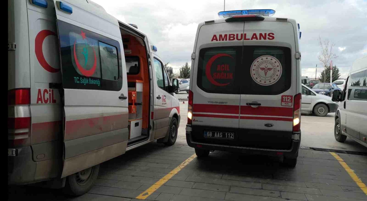 Aksaray\'da 15 yaşındaki çocuk kavgada bıçaklandı