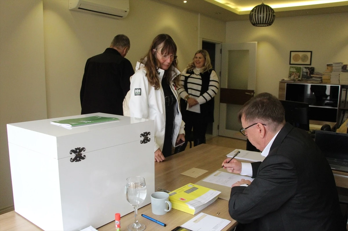 Finlandiyalılar, cumhurbaşkanlığı seçimi için Alanya\'da oy kullanmaya başladı
