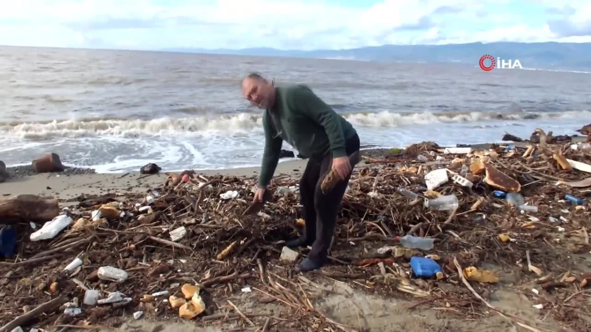 Balıkesir\'de selin ardından plajlar temizleniyor