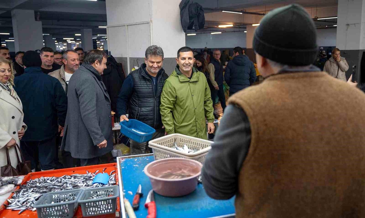 Başkan Ömer Günel, Kapalı Pazar Yerini ziyaret etti