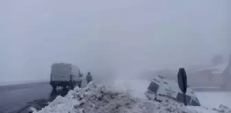 Bingöl'de Ambulans Şarampole Düştü: 6 Yaralı