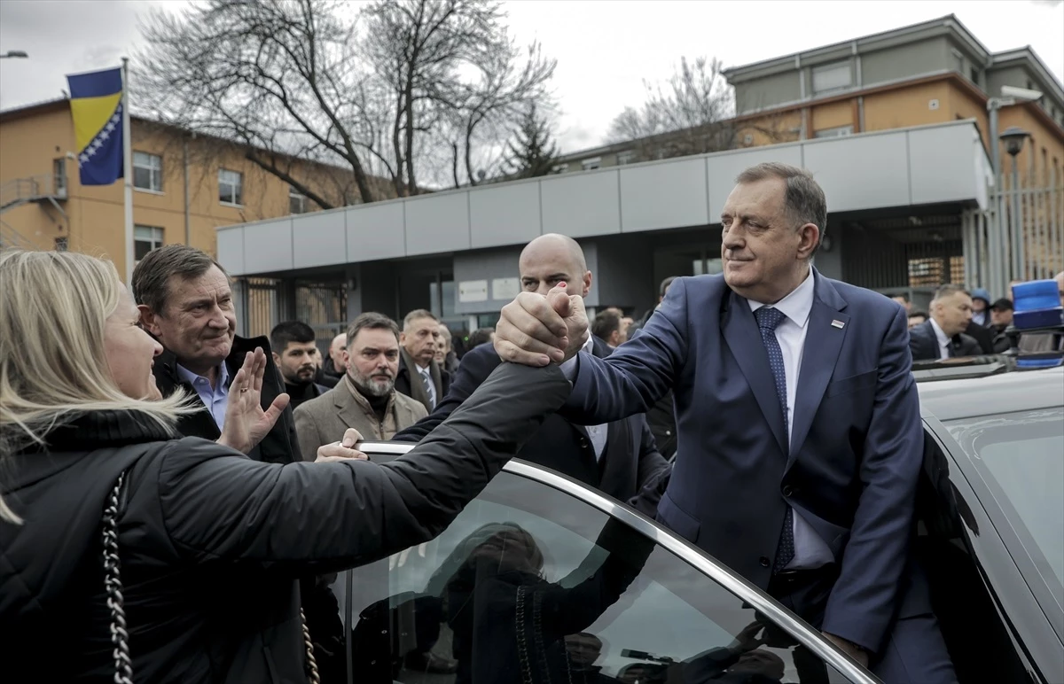 Sırp Cumhuriyeti Başkanı Dodik, Bosna Hersek\'i dava edeceğini söyledi