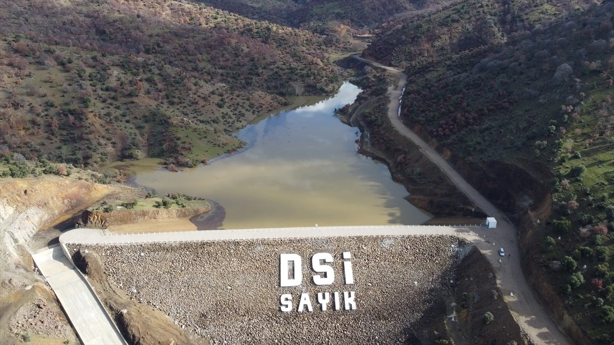 Demirci\'deki Sulama Barajları Yağışlarla Dolup Üreticileri Sevindirdi