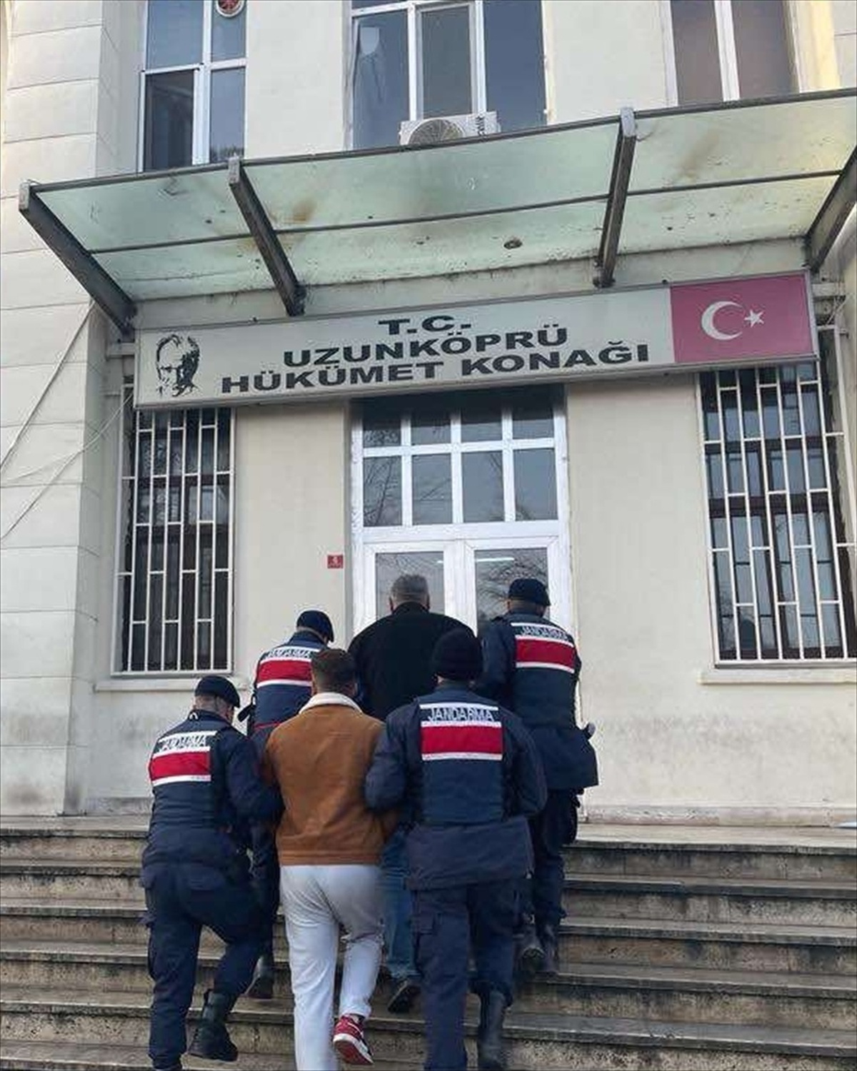Edirne\'de yurt dışına kaçma girişimindeki 4 terör örgütü mensubu yakalandı
