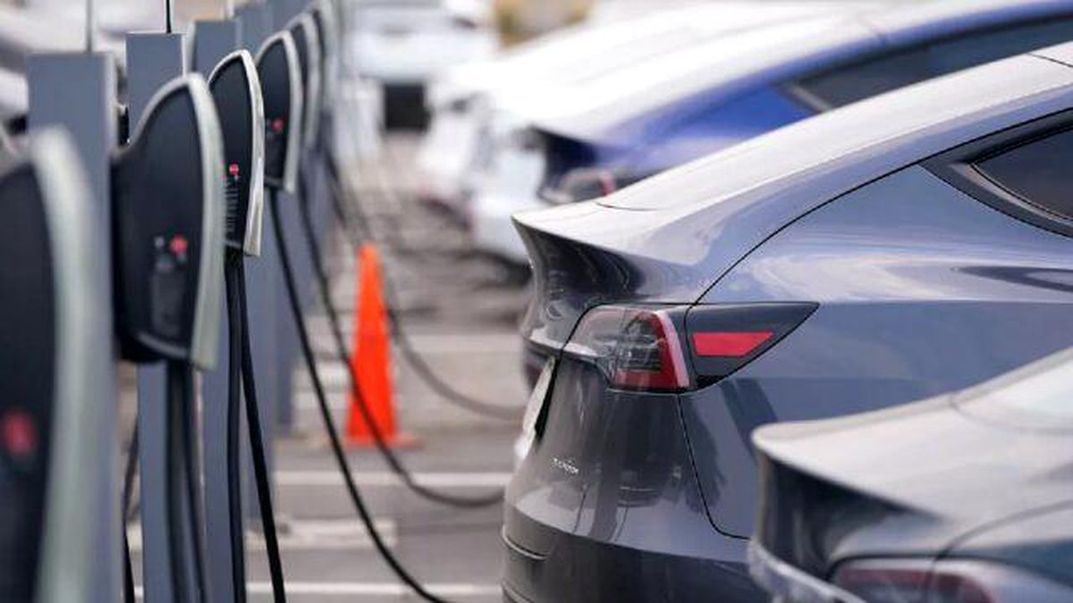 AB, pil pasaportlu elektrikli otomobiller için yeni bir karar aldı