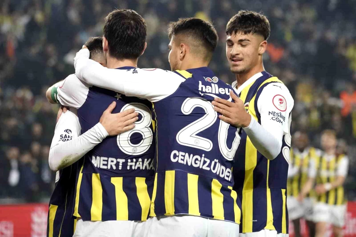 Fenerbahçe, Ziraat Türkiye Kupası\'nda Adanaspor\'u 6-0 mağlup ederek son 16 turuna yükseldi