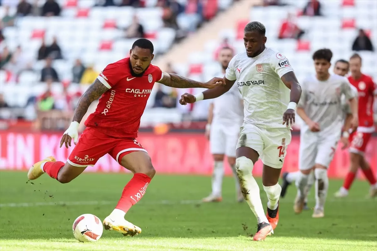 Bitexen Antalyaspor, Siltaş Yapı Pendikspor\'u 2-1 yenerek son 16 turuna yükseldi