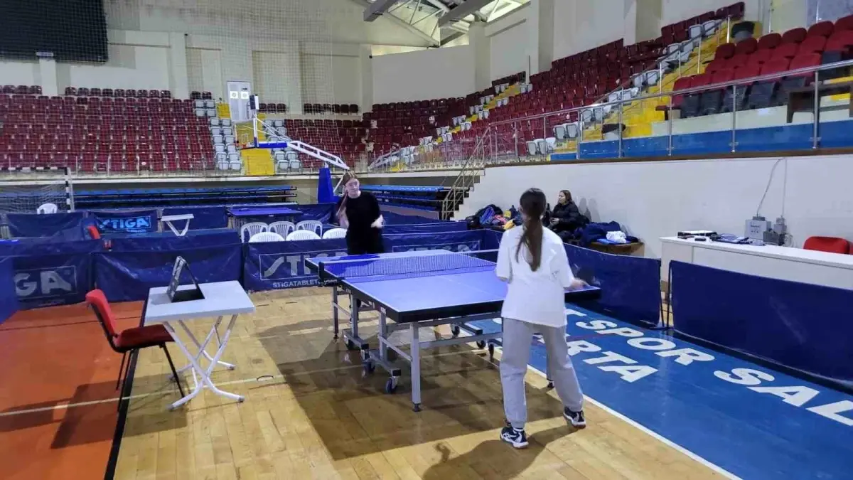 Eskişehir Gazi Mustafa Kemal Anadolu Lisesi Öğrencileri Masa Tenisi Bölge Finalinde 5. Oldu