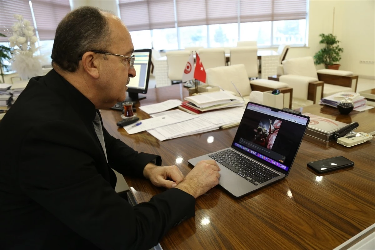 Gümüşhane Üniversitesi Rektörü Prof. Dr. Halil İbrahim Zeybek, Yılın Kareleri oylamasına katıldı
