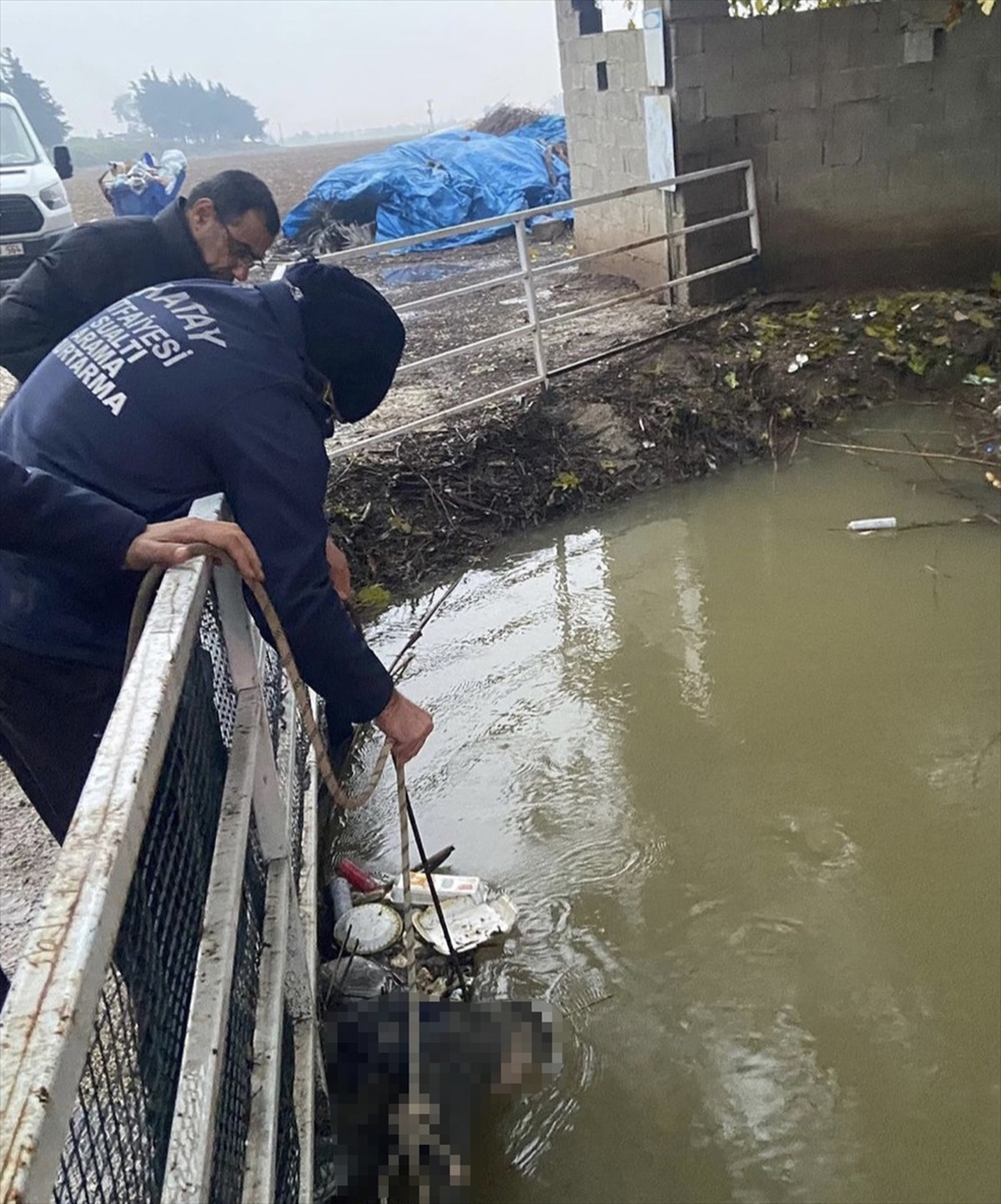 Hatay\'ın Reyhanlı ilçesinde sulama kanalında erkek cesedi bulundu