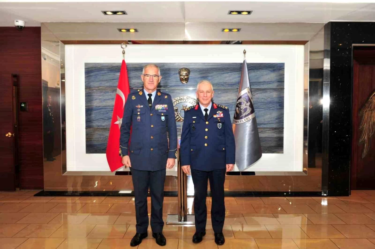 Hava Kuvvetleri Komutanı Ziya Cemal Kadıoğlu, NATO CAOC-TJ Komutanı Juan Pablo Sanchez de Lara\'yı kabul etti