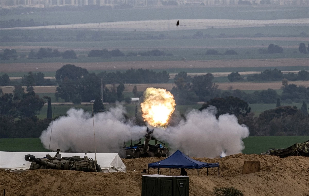 İsrail, Gazze Şeridi\'ne saldırılarını sürdürüyor