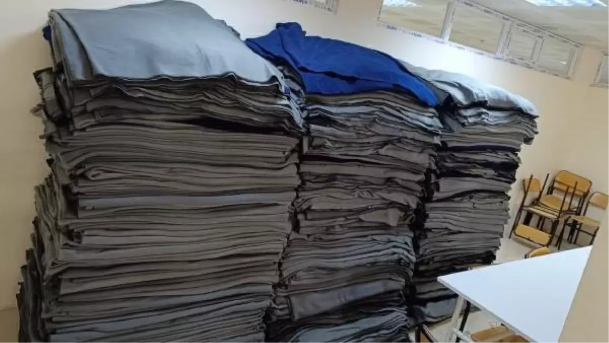 Çorlu'da 1000 Battaniye Gazze'ye Gönderildi