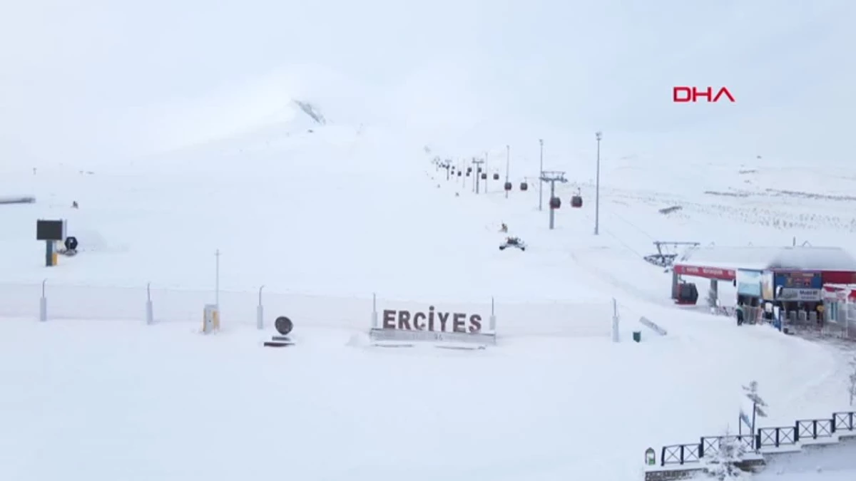 Erciyes Kayak Merkezi\'nde Kar Kalınlığı 110 Santimetreye Ulaştı