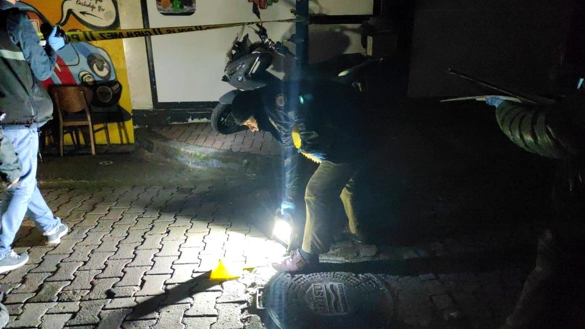 İzmit\'te eğlence mekanına silahlı saldırı: 2 yaralı