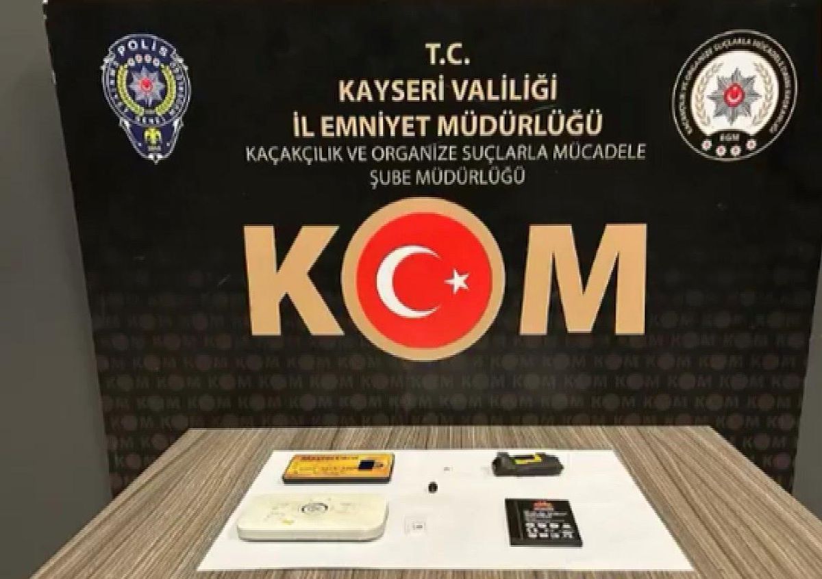 Kayseri\'de Kopya Çeken 4 Şahıs Yakalandı