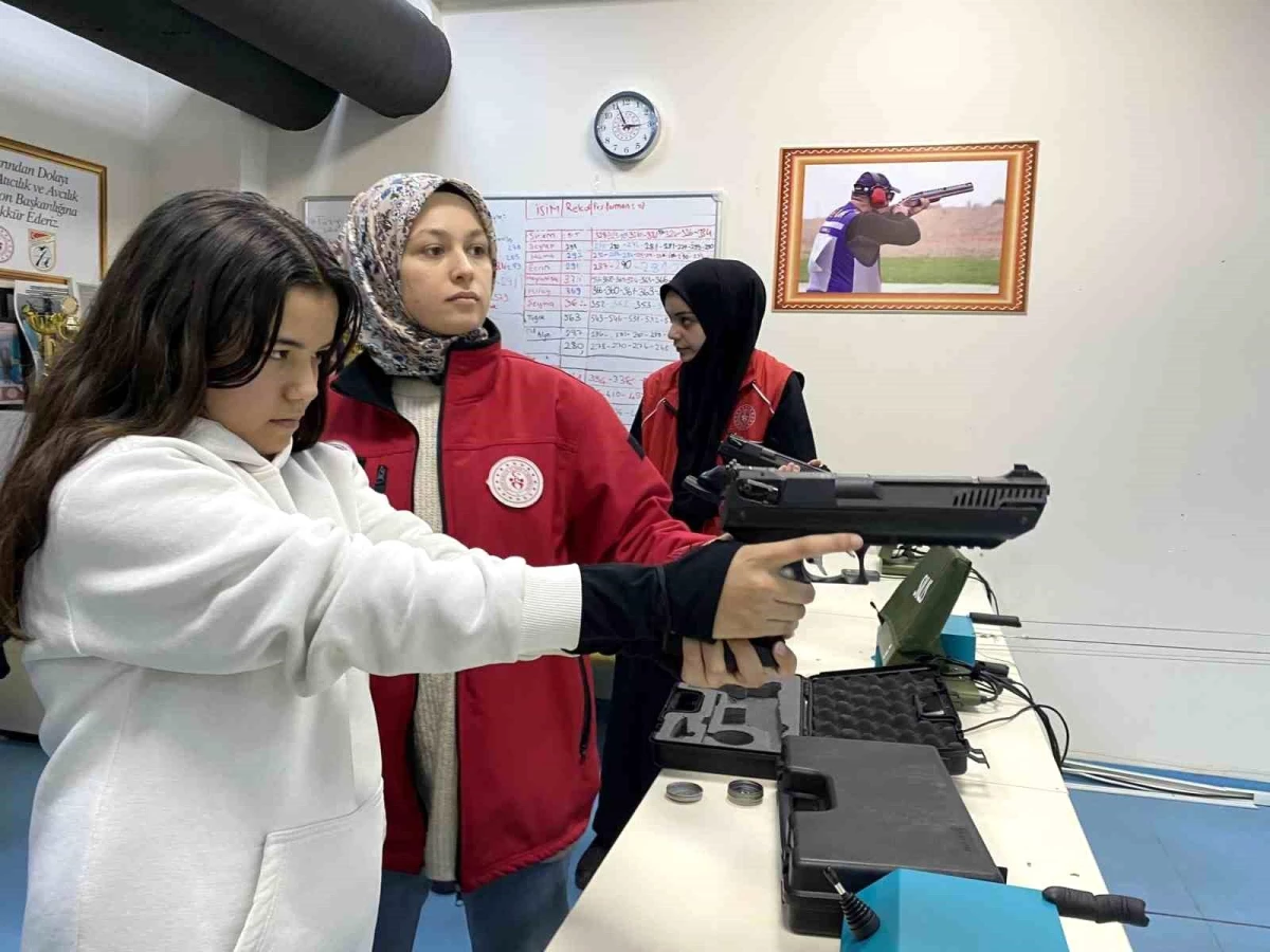 Düzce Gençlik Merkezi, Zübeyde Hanım Mesleki ve Teknik Anadolu Lisesi Öğrencilerini Ağırladı