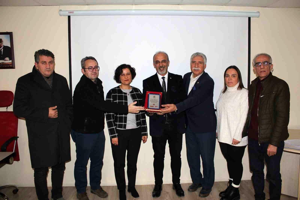 Bursa\'daki yerel market zinciri çalışanlarının eğitimine devam ediyor