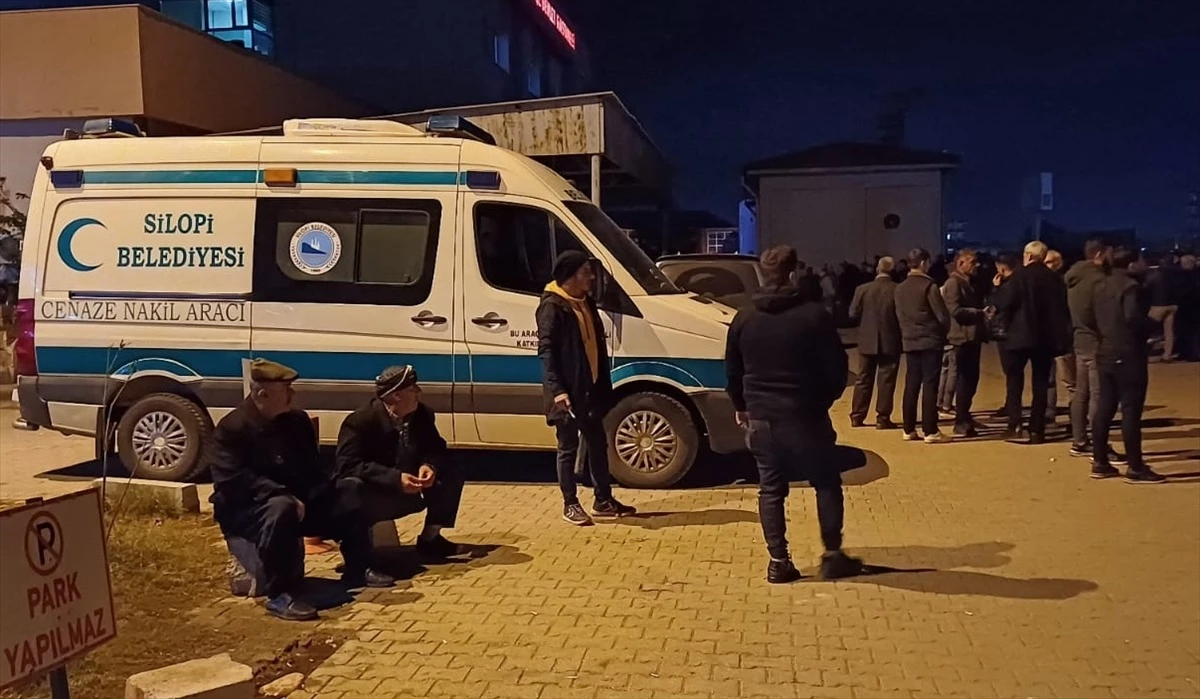 Mersin\'de meydana gelen otobüs kazasında hayatını kaybedenlerin cenazeleri defnedildi
