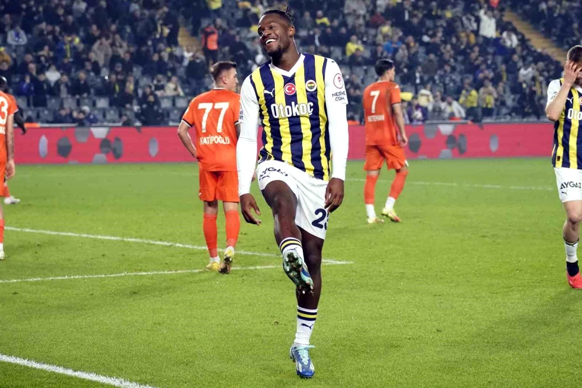 Fenerbahçe\'nin Belçikalı forveti Michy Batshuayi, Adanaspor maçında 4 golle yıldızlaştı