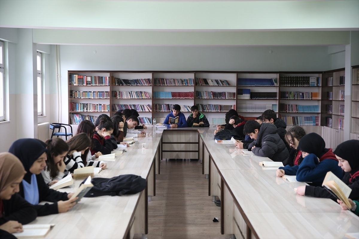 Muş\'ta Öğrenciler Kültür ve Sanat Etkinlikleriyle Buluştu