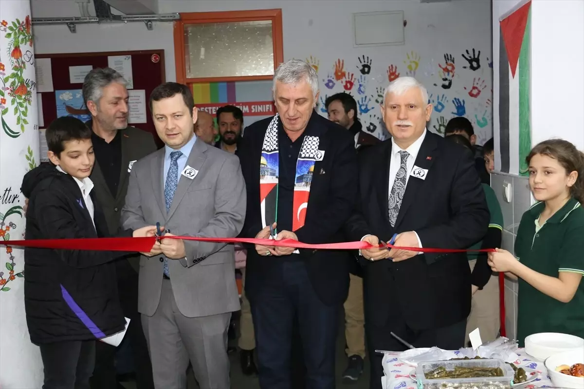 Trabzon\'un Of ilçesinde Gazzeliler için kermes düzenlendi