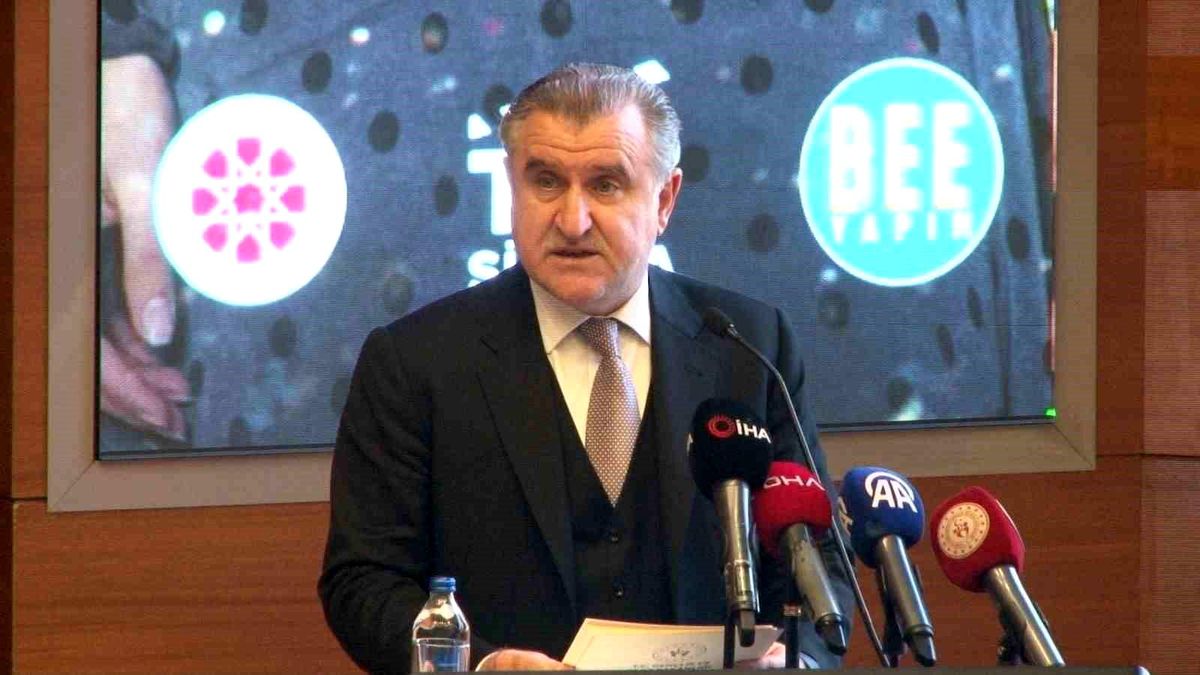 Gençlik ve Spor Bakanlığı ve UNICEF Türkiye iş birliğinde öğrencilere şehit öğretmenin biyografisini anlatan film izletildi