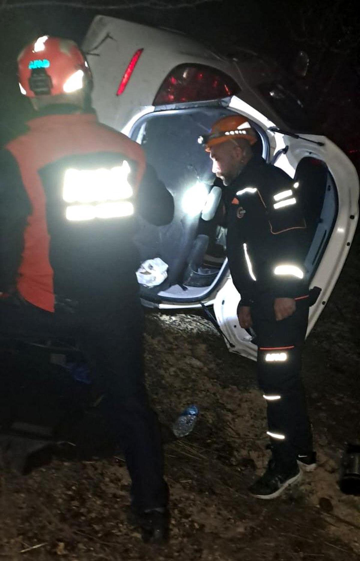 Adıyaman Kahta karayolunda otomobil şarampole devrildi, 1 kişi yaralandı