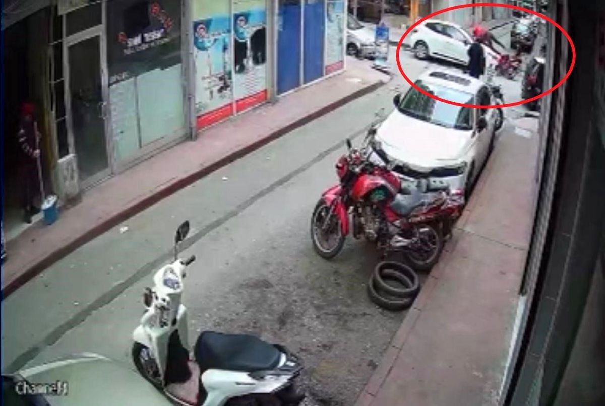 Samsun\'da Motosiklet Sürücüsü Otomobil Çarpması Sonucu Yaralandı